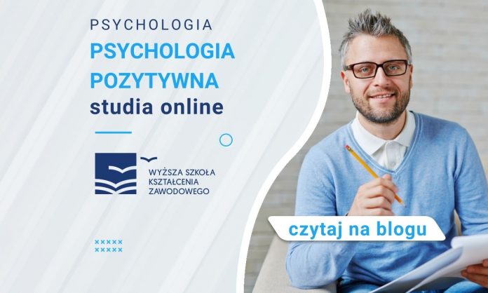 Specjalista zajmujący się obszarem psychologii pozytywnej przyjmuje pacjenta w gabinecie