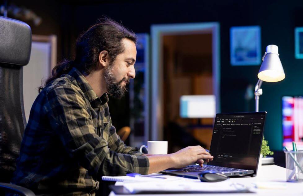 programista zarobki