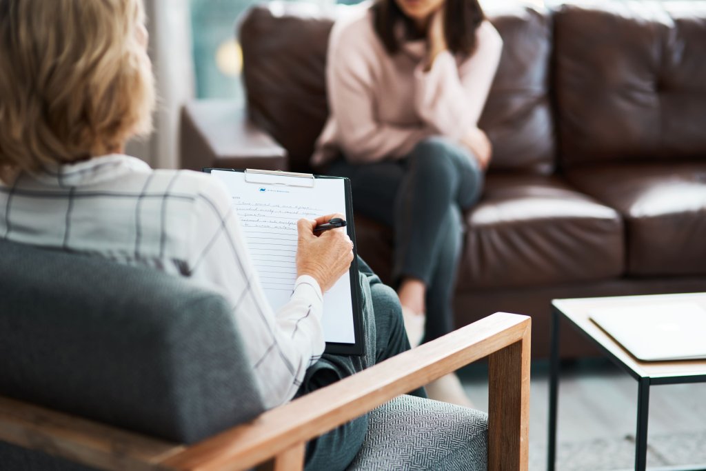 ile zarabia psychoterapeuta uzależnień 
