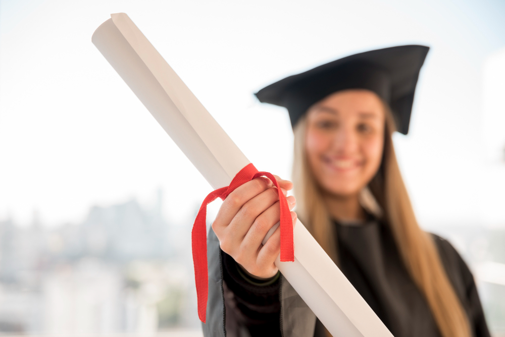 jak wygląda dyplom ukończenia studiów i co zawiera